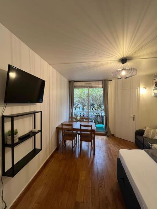 Porte De Paris Standing Apartment *